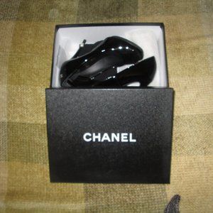 CHANEL SHOE